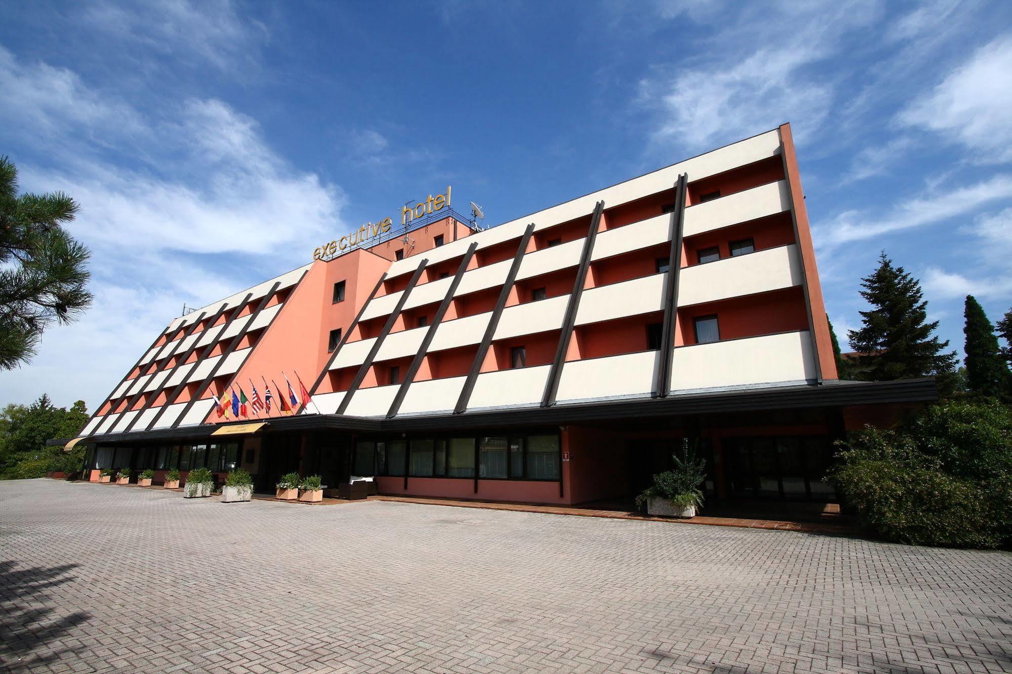 Executive Spa Hotel Fiorano Modenese Bagian luar foto